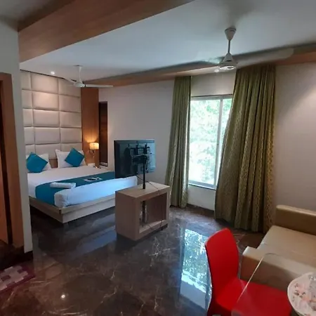 Guest house Hotel Royal Oak Navi Mumbai-Stz 1002 *
