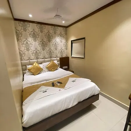 Hotel Garden Creek Residency - Near To International Airport