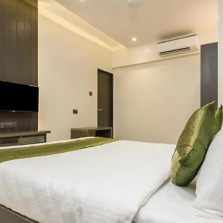 Oyster Andheri West Hotel 3*