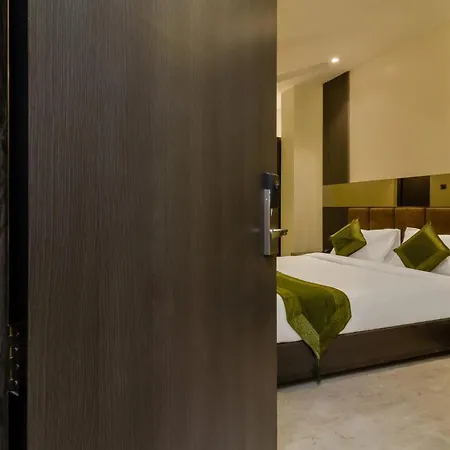 Oyster Andheri West 3*