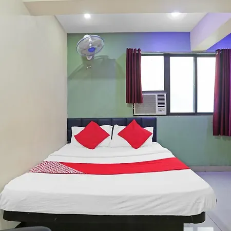 Oyo 85835 Saachi 3* Mumbai