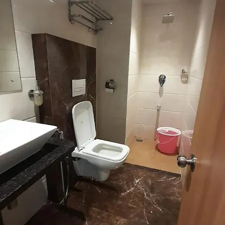 Hotel Royal Oak Navi Mumbai-Stz 1002 Guest house