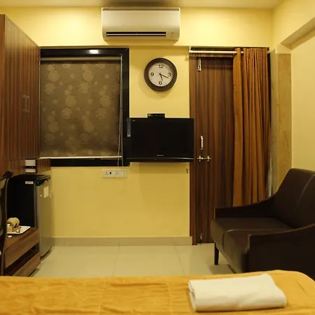 Hotel Metro Palace Bandra