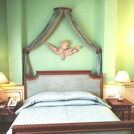 The Gordon House - Near Gateway Of India 4*