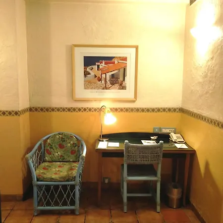 The Gordon House - Near Gateway Of India Hotel Mumbai