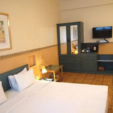 The Gordon House - Near Gateway Of India Hotel Mumbai