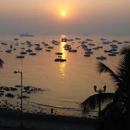 Sea Palace - Near Gateway Of India 3*