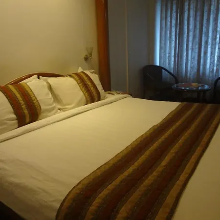 Hotel Midtown Pritam