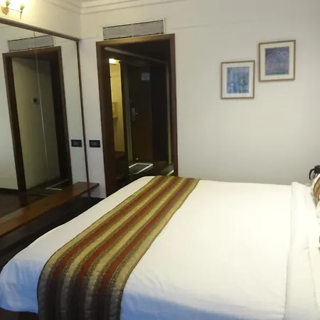 Midtown Pritam Hotel 3*