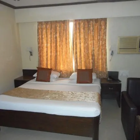 Hotel Kings International Juhu 3*