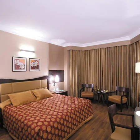 The Retreat & Convention Centre Hotel 5*
