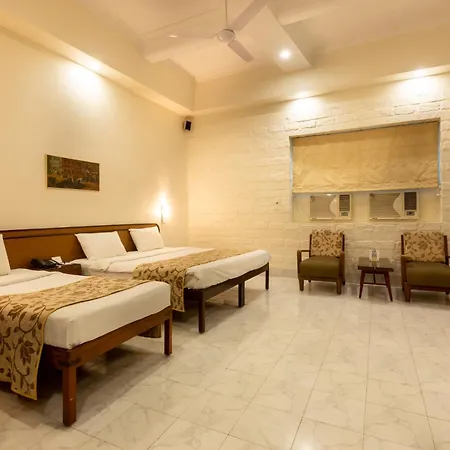 Hotel Grand - Ballard Estate, 3*