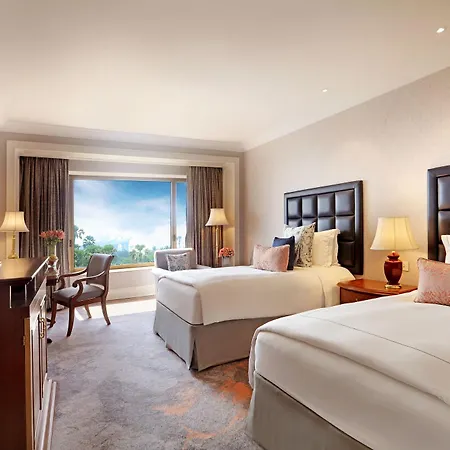 Taj Lands End Hotel 5*