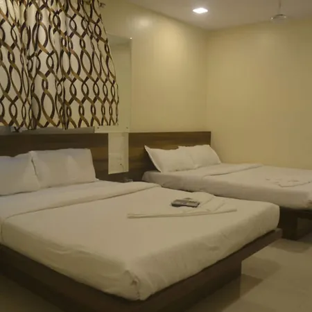 Hotel Collection O Airport Metro Andheri East Mumbai