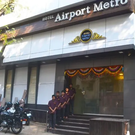 Hotel Collection O Airport Metro Andheri East 3*