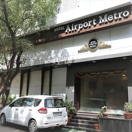Collection O Airport Metro Andheri East Hotel 3*