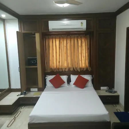 Hotel Hotel, Colaba - A Seafront 3*