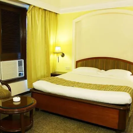 Hotel Bloom - Juhu Mumbai