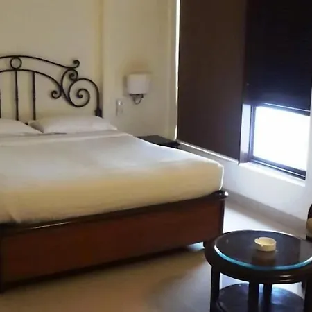 Bloom - Juhu Hotel Mumbai