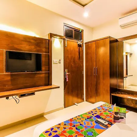 Via Empire Hotel 3*