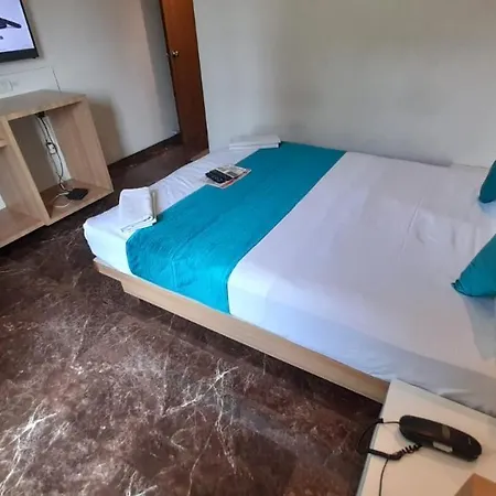 Hotel Royal Oak Navi Mumbai-Stz 1002 Guest house *