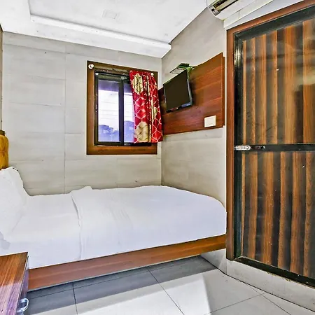 Hotel O Avenue Residency Sakinaka Metro Station 3*