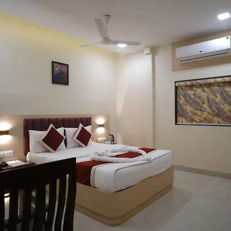 Fabhotel Saineel Hotel