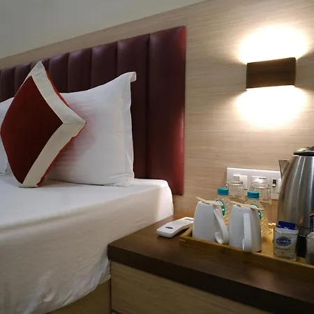 Fabhotel Saineel Mumbai