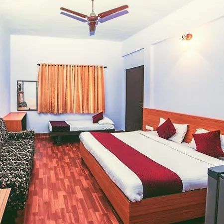 Hotel Kishish Kunj 3*