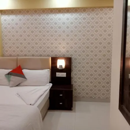 Hotel Galaxy Comforts - Near Mumbai International Airport *