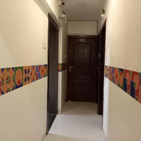 Hotel Galaxy Comforts - Near Mumbai International Airport