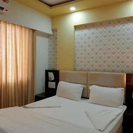 Hotel Galaxy Comforts - Near Mumbai International Airport
