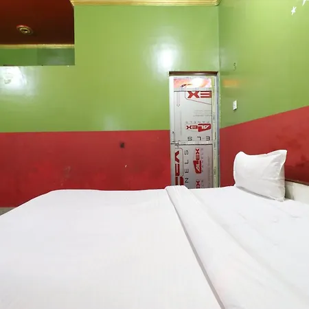 Hotel Oyo 44090 Classic Residency 3*