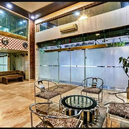 Praveen Hotel Mumbai