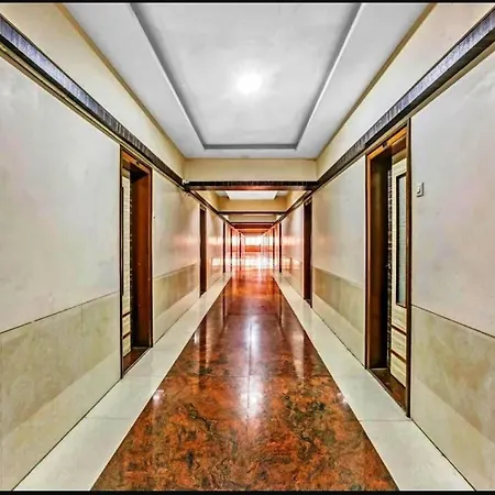 Hotel Praveen 3*