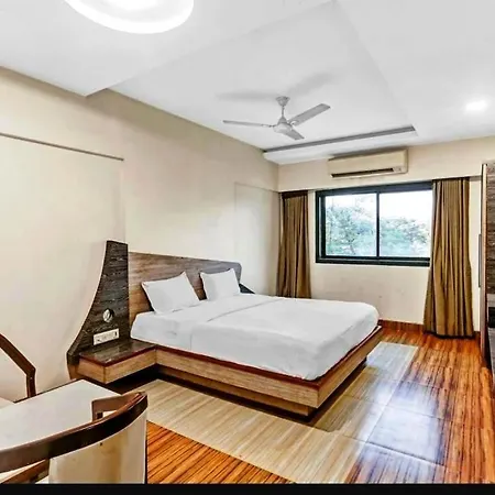 Hotel Praveen Mumbai