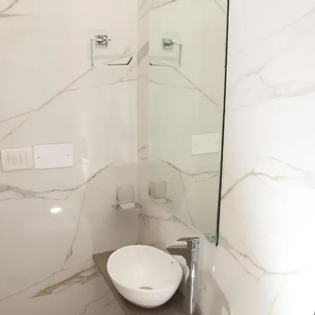 City Hotel 2* Mumbai