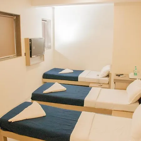 City Hotel Hotel 2*