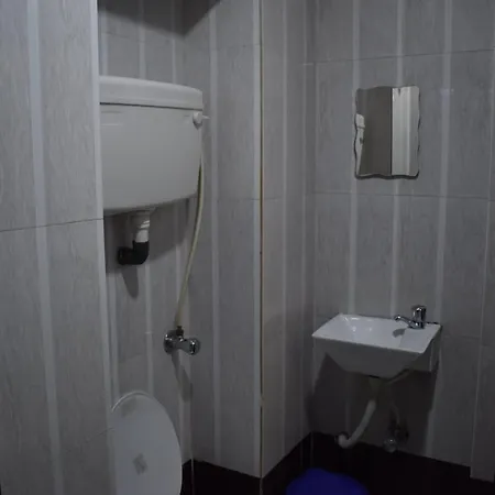 Hotel Sea View - Near Taj 3*