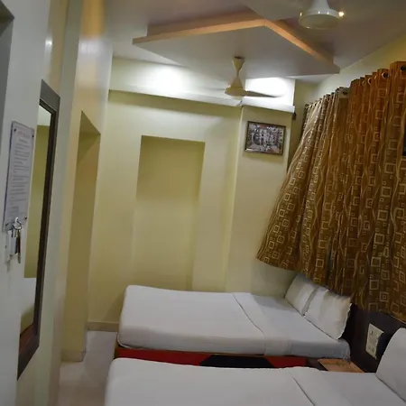 Sea View - Near Taj Hotel 3*