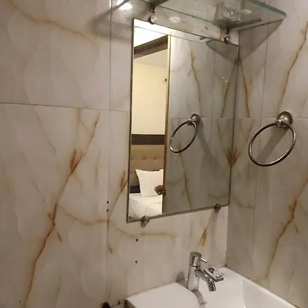 Hotel Bkc Palace
