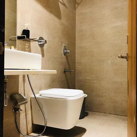 Universal Garden - Near Barc, Chembur Hotel 3*