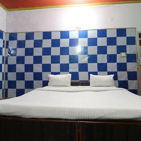 Oyo 44090 Classic Residency