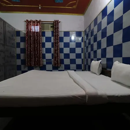 Oyo 44090 Classic Residency Mumbai