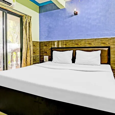 Oyo 44090 Classic Residency