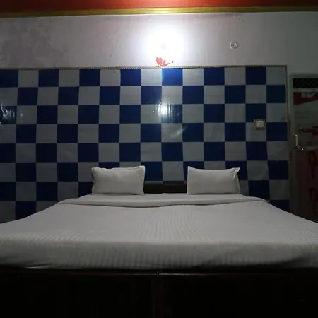 Oyo 44090 Classic Residency Hotel Mumbai