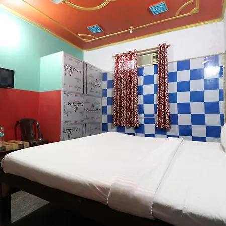 Oyo 44090 Classic Residency Hotel 3*