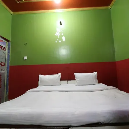 Oyo 44090 Classic Residency Hotel 3*