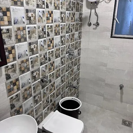 Pinaki Comfort Parle - Near Airport Apartment *
