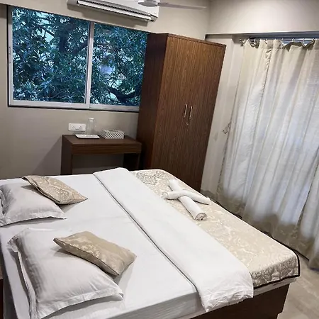 Pinaki Comfort Parle - Near Airport * Mumbai